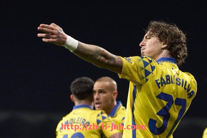 金年会体育-PES2016游戏中将中超球队移植到英超玩法攻略 金年会体育-PES2016游戏中将中超球队移植到英超玩法攻略